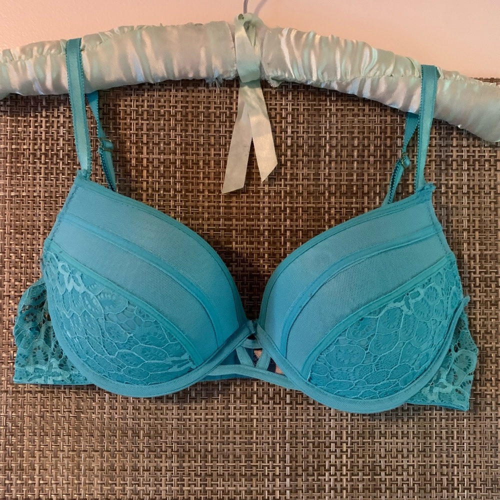 Daisy Fuentes 36B Turquoise Padded Bra